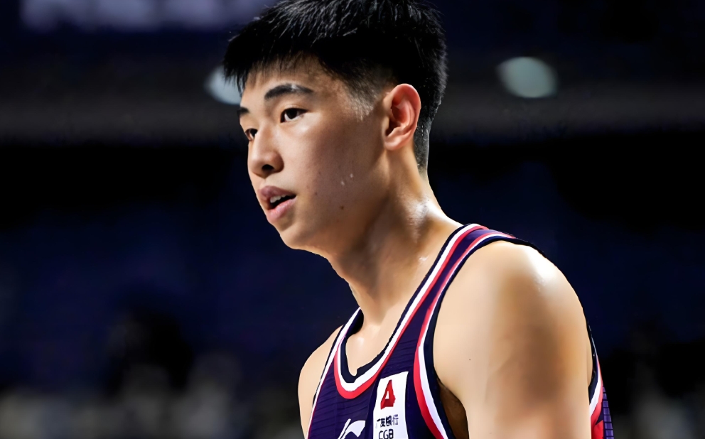 经过2189天的漫长等待，崔永熙首次亮相NBA